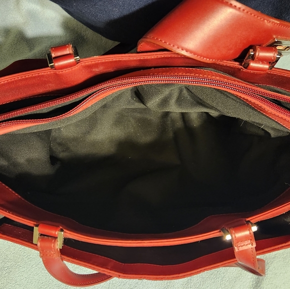 Beautiful City DKNY Bag - Picture 8 of 9